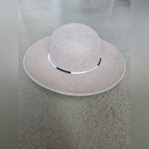 Elegant Tan Wide-Brim Hat